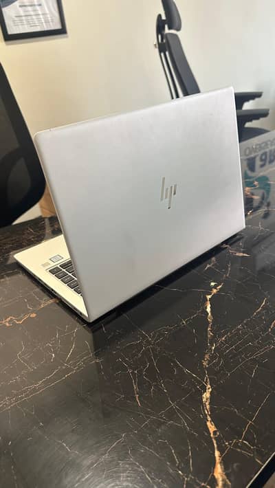 HP laptop for sale 10 by 10 condition 1 month used