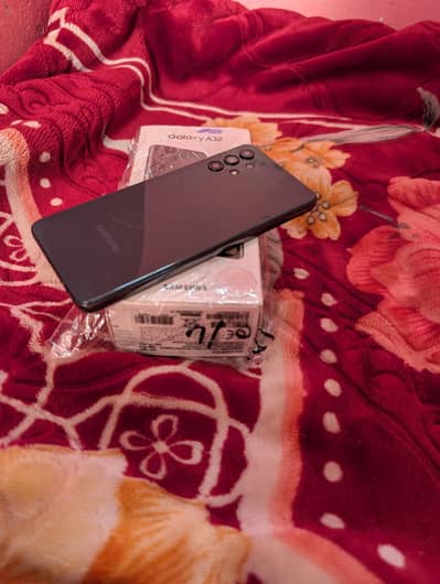 Samsung Galaxy a32 6gb 128gb with box