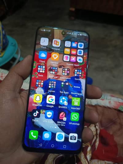 nova y90 6gb 128gb Lush condition