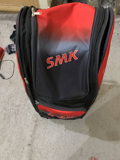 Full batting kit with brand new bag and Thai pads