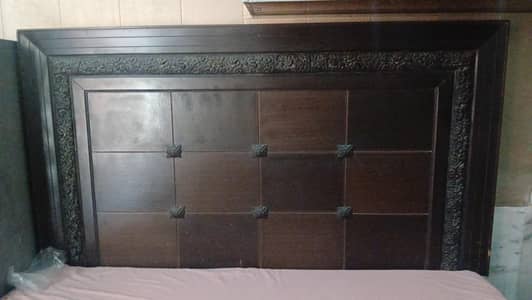 Double King Size Bed – Stylish Design – Neat & Clean Condition