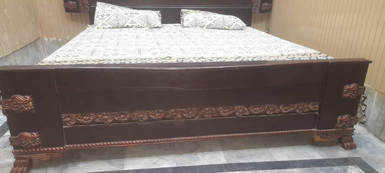 King bed 1 side table 2