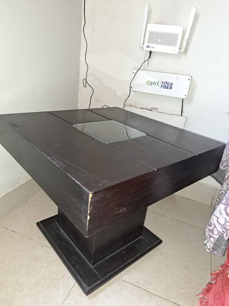 centre table with two side tables 0