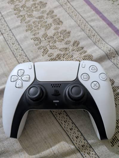 PS5 CONTROLLER