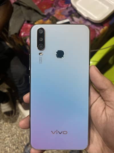 Vivo y17