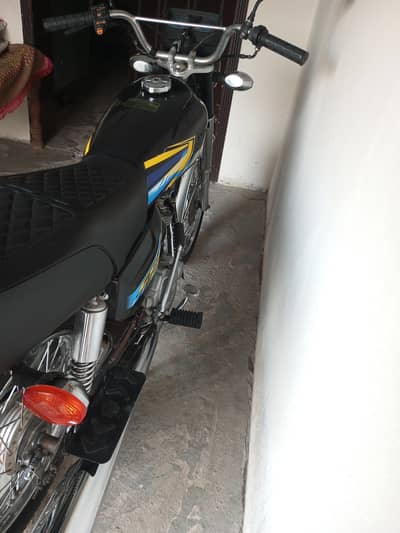 good capicity WhatsApp number--03065123621