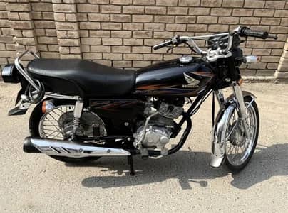 Honda 125 model 17/18 lush condition