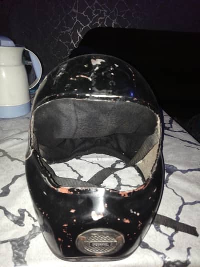 مضبوط ہے ہیلمٹ