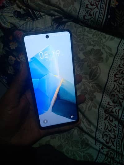 infinix hot 30 uaed with original dabba charger
