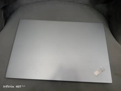 LENOVO X1 CARBON Core i7 7th Generation