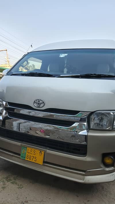 Toyota Hiace 2017