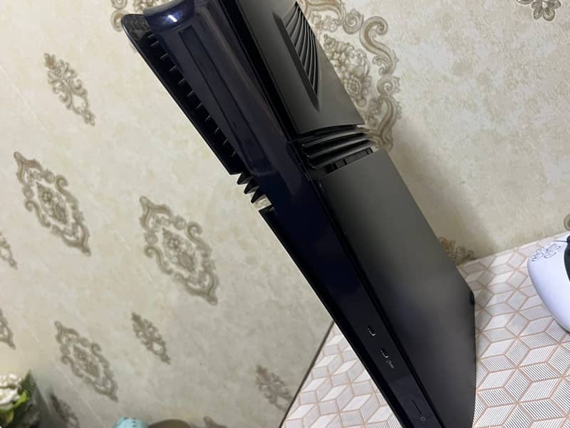 ps5 pro 2tb with original controller 1