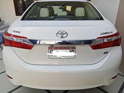 Corolla 2017 xli bumper to bumper original guranted antique piece