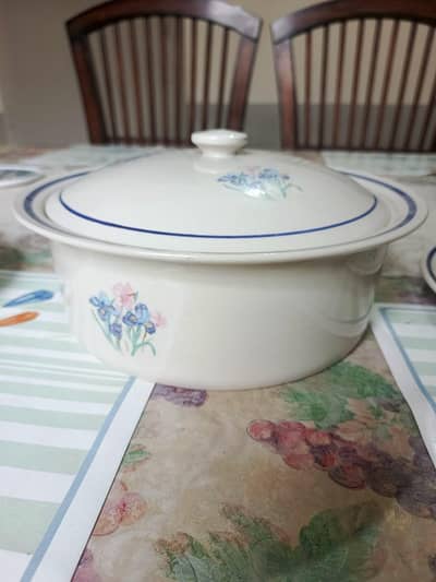 Royal of London dinner set