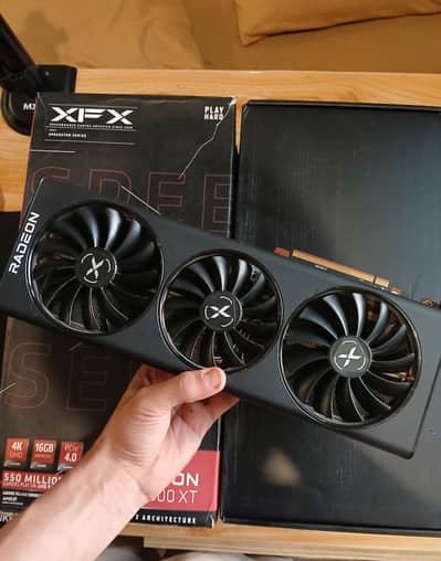 AMD 6800 XT Tri-fan (16 GB)