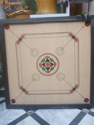 Carrom board available in size 32 inches