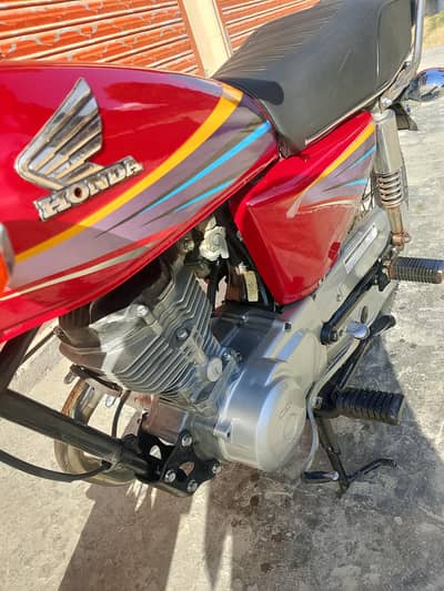 Honda 125 for only WhatsApp contact