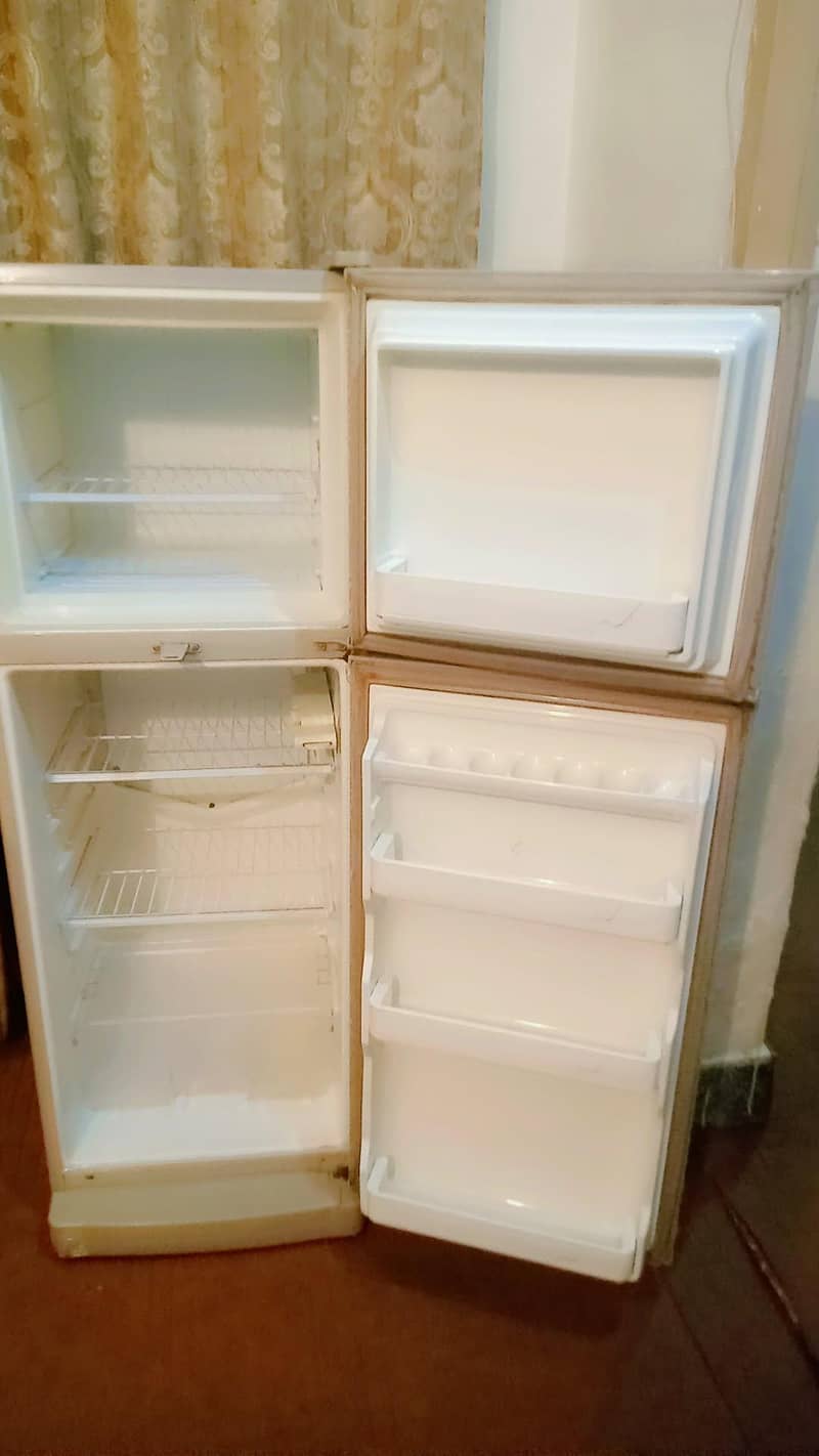 Dawlance fridge 7