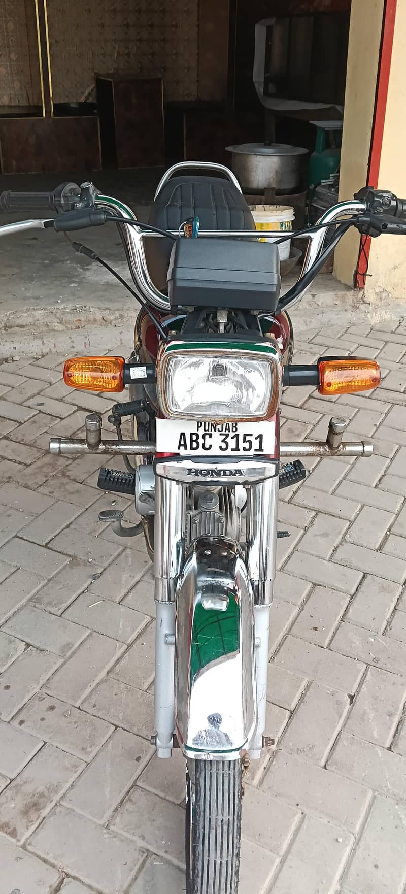 سیکنڈ ہینڈ 4