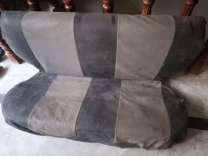 Mehran seats 3