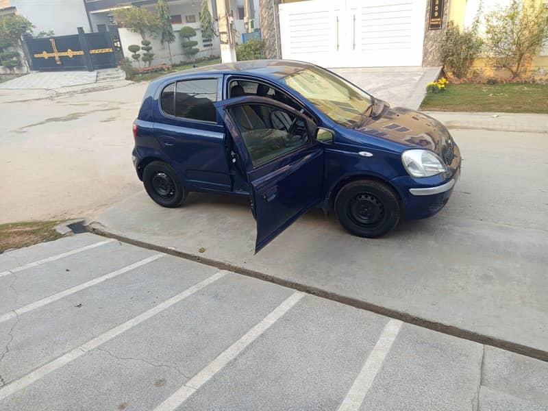 vitz 1000cc 2004 3