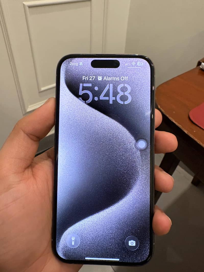 iPhone 15 Pro 128 gb – Scratchless, Complete Box 3