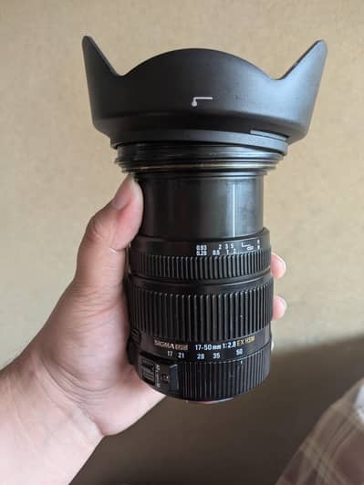 Sigma 17–50mm f/2.8 (Canon Mount)