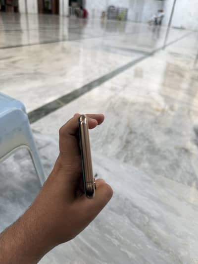 I phone xs max factory unlocked