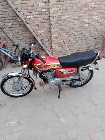 Honda 125 red color 2025 model