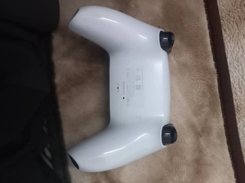 PlayStation 5 controller 1
