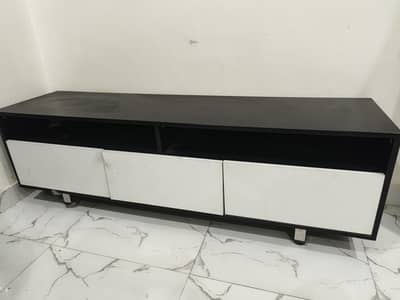 LCD rack 9/10 condition size 15x60 inches