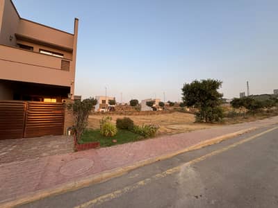 130 Sq Yd BOULEVARD Category Plot For Sale Precinct-10B, Bahria Town Karachi. Near Murree Point | Prime Location | Ideal for Residence or Investment. Just 8 Min Drive from Main Gate.