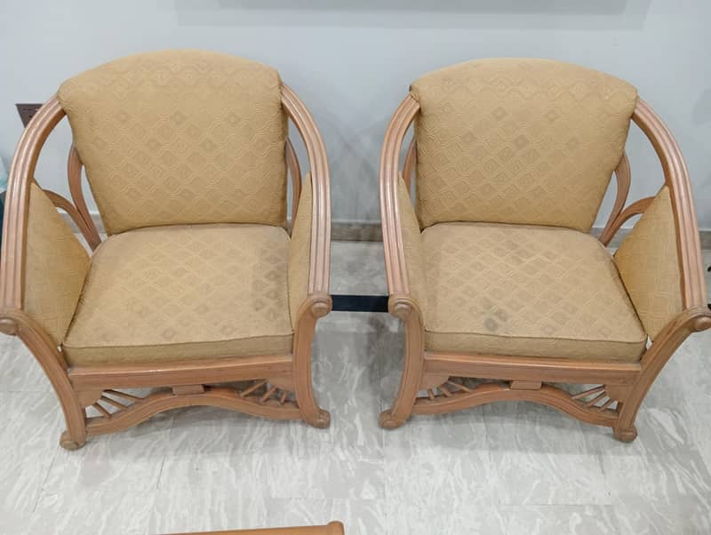 Sofa set with table 1