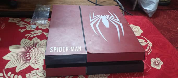 ps4 fat 500 GB. 3 controlers and any 1 game.