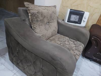 tufed 7 seater sofa set  for sale