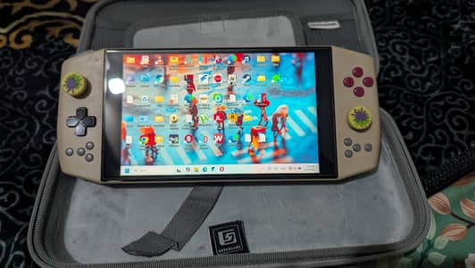 Ayaneo 2021 pro Ryzen 7 gaming console with windows 11