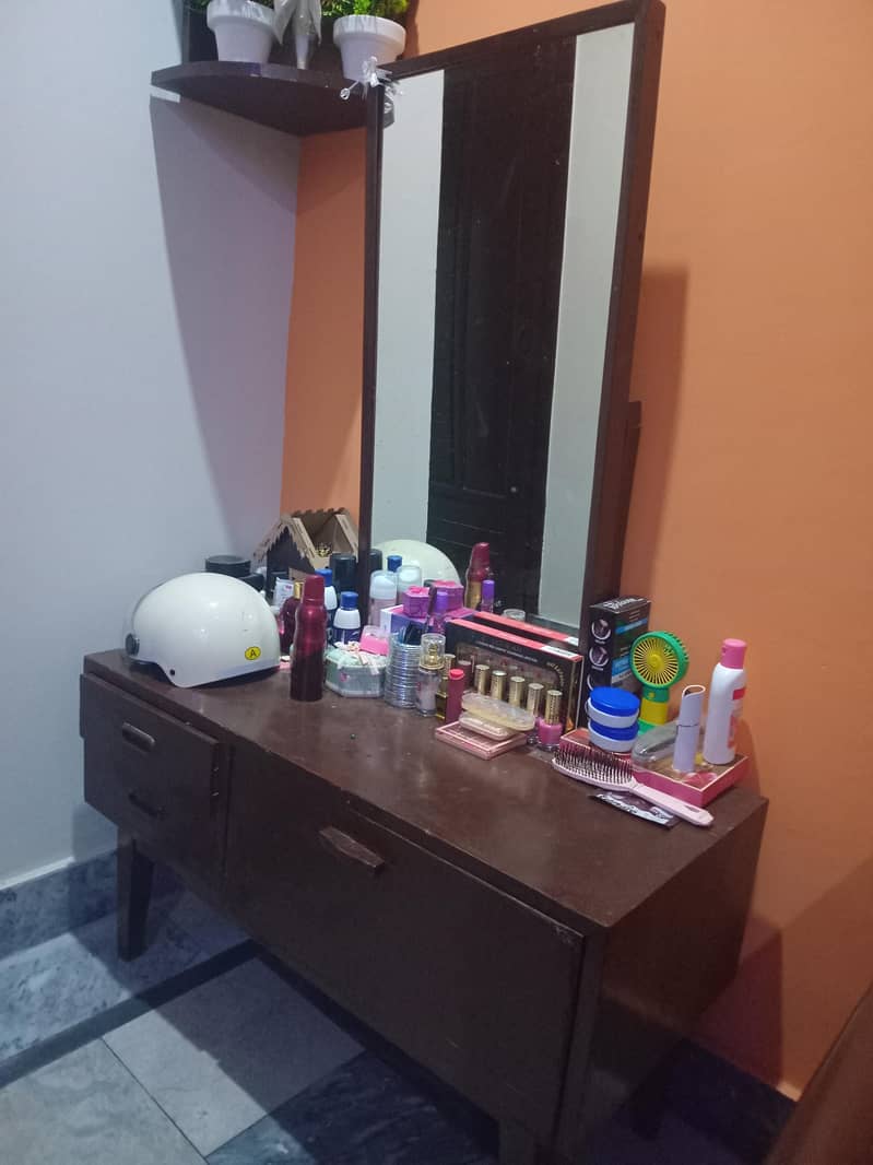 Dressing table 1