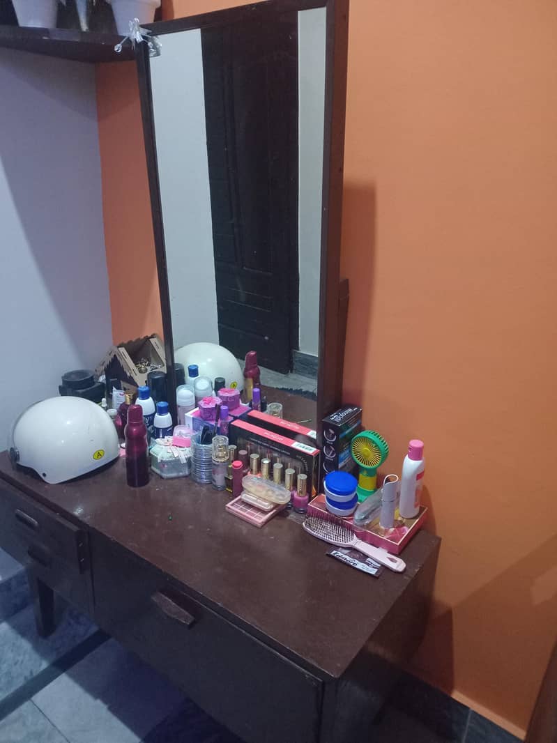 Dressing table 2