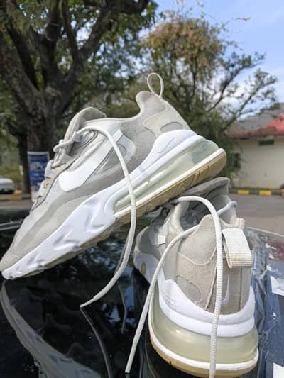 “ *Nike Air Max 720* – Uk size 8 