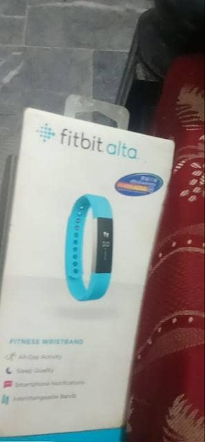 Fitbit Alta fitness wristband