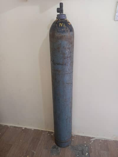 oxygen cylinder