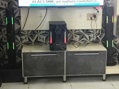 AUDIONIC SPEAKERS A ONE CONDITION ALL OK HA KOI FAULT NAHI HA