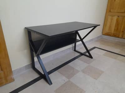 K shape Black Table