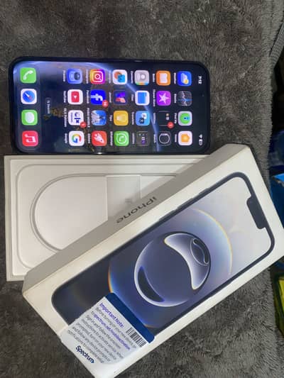 iphone 16e jv 128gb 10/10 with box