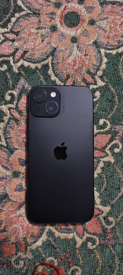 i phone 15 128 gb 93 battery health