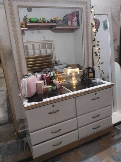 dressing table