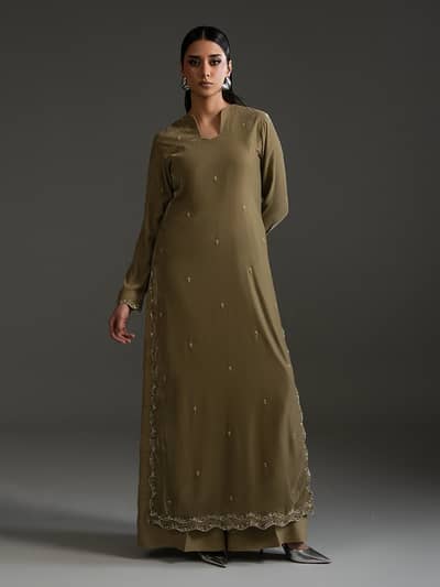 Your Dream Outfit, Your Design – Crafted at the Best Price