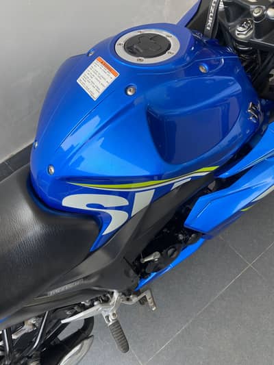 Suzuki gixxer