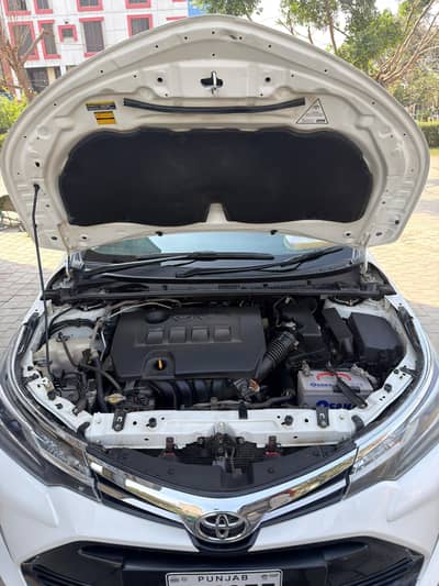 Corolla altis full optin push start sun roof