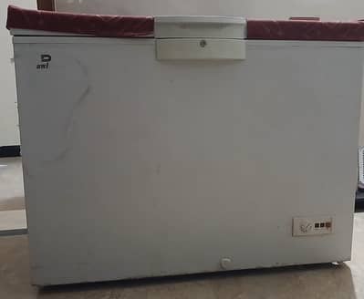 Dawlance deep freezer